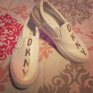 Super CuTe DKNY Sneakers 👟